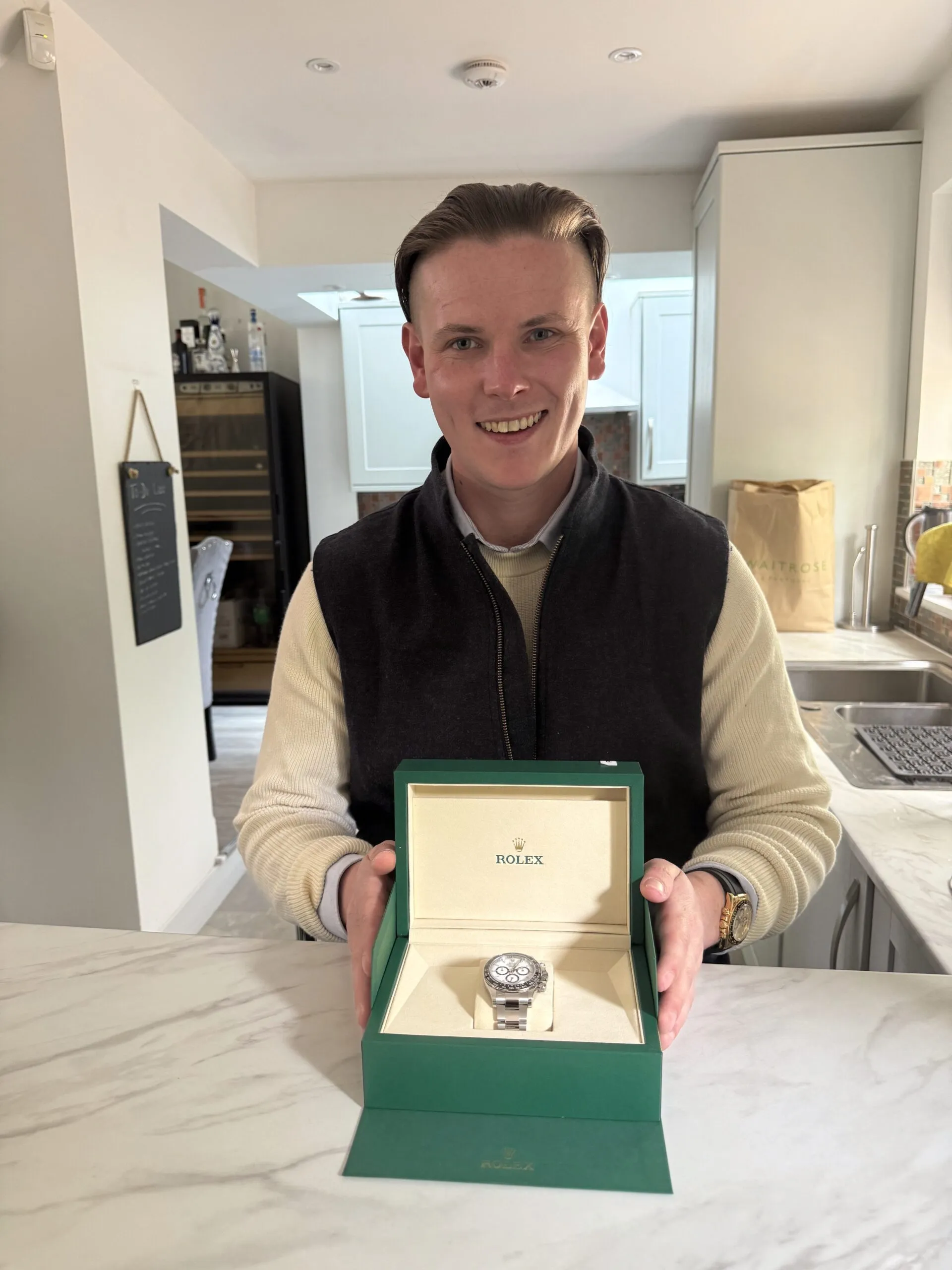 Photo of Nikola Yovic with the watch Rolex Rootbeer, Starbucks & Sub Date he won